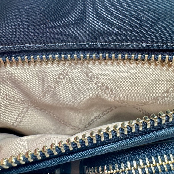 NWT- MICHAEL KORS Elliot Utility Camera Messenger Shoulder Crossbody - Picture 13 of 16